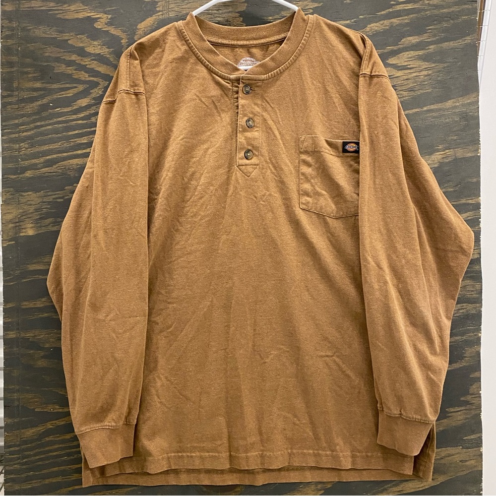 Dickies Men’s XL Brown Long Sleeve Henley Work Shirt Heavyweight Pocket Tee